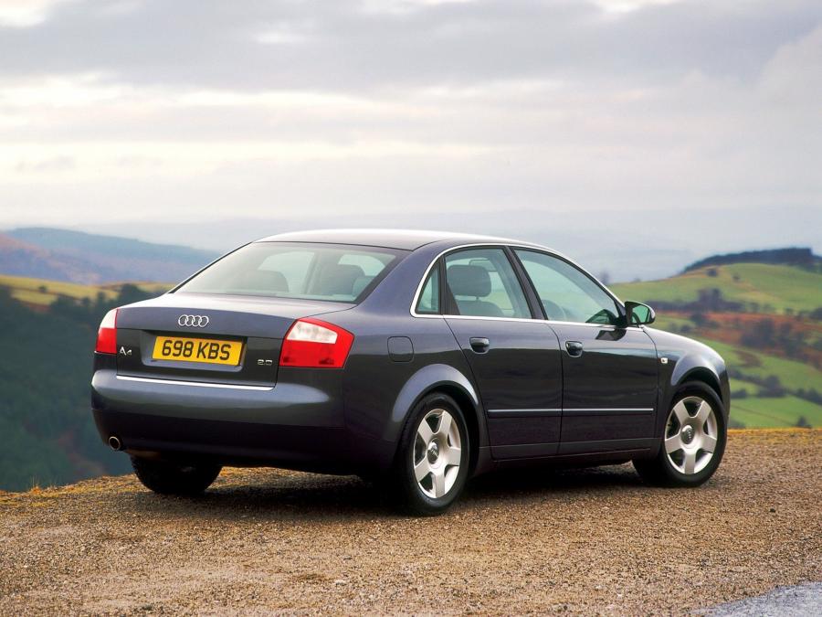  Audi A4 2.0 FSI Sedan (B6,8E) 2000 года  (UK) (фото 4 из 9)